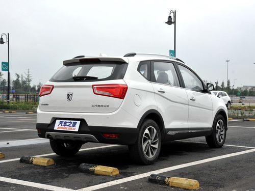 上汽通用五菱 宝骏560 2015款 1.8l 手动豪华型