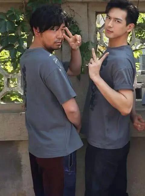 有种"差距"叫雷佳音和李现,当合影流出后,粉丝:扎心了