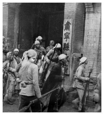 八年只打死八百个日军日本退伍士兵抗日游击队打的他们想自杀