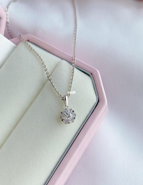 2k 的半克拉效果周大福宠爱钻石项链_钻石项链_钻石_项链_百搭_简约风