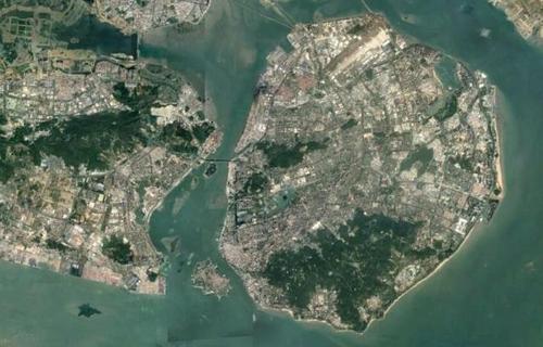 寸土寸金的厦门岛,因此还填海造陆,由最初的约111平方公里,到如今的