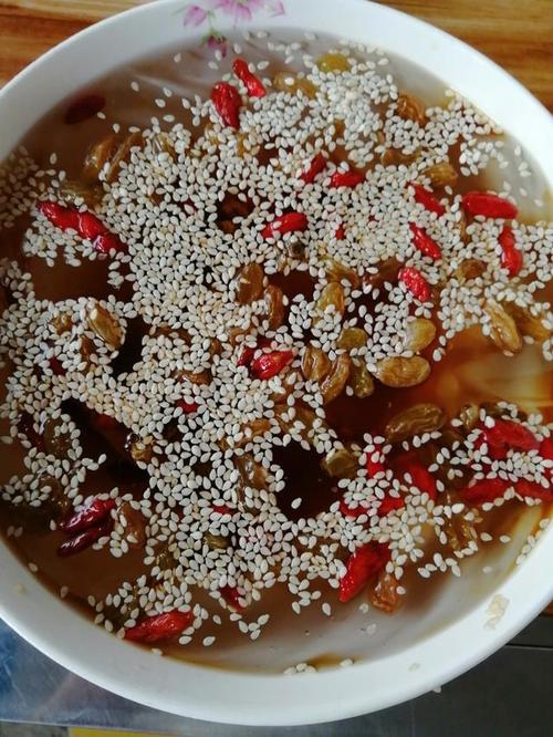 网红冰凉粉教程大公开,色泽诱人,美味可口,厨房小白包