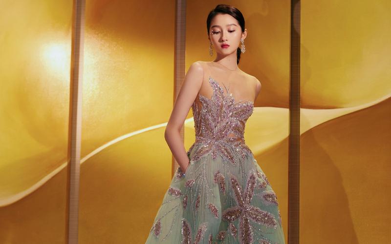 关晓彤珊瑚蓝礼服写真桌面壁纸