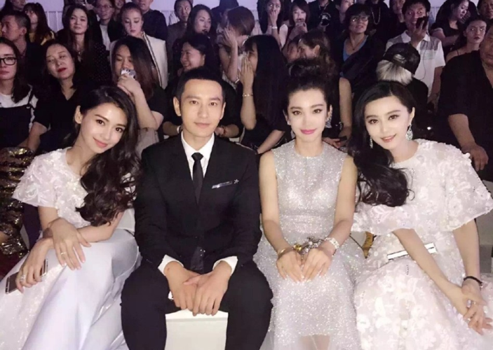 黄晓明,angelababy"夫妇"与范冰冰,李冰冰四人同排看秀,教主被女神