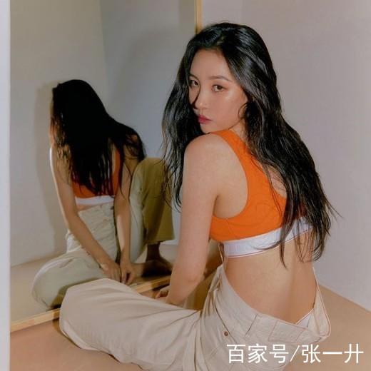 韩国女歌手宣美 展示了完美比例身材.