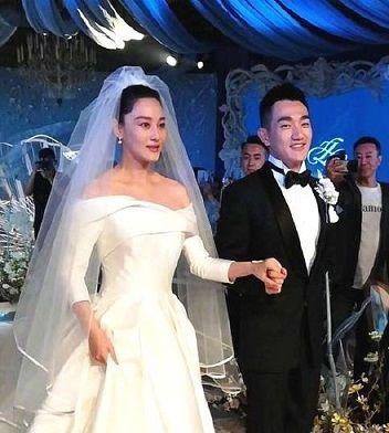 张馨予和老公何捷被拍到逛家居店,网友:接地气,很会过日子