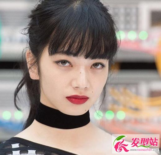 时下日本最红模特 小松菜奈刘海发型好可爱!