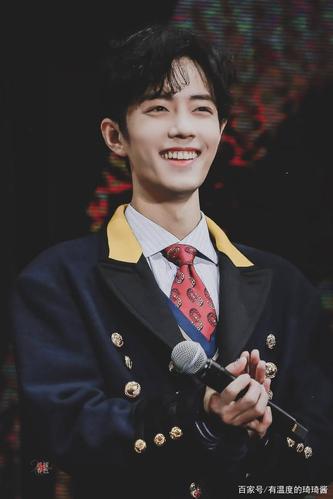 肖战演唱会现场多张可爱表情包!嘟嘴那张真的太可了!