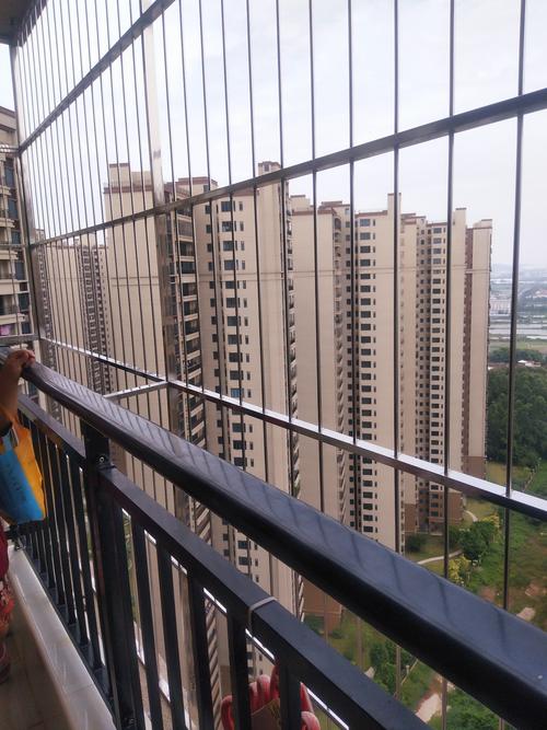 纱网,防盗网,防盗门,封阳台,阳台洗衣机柜,美缝 写美篇阳台封窗6厘