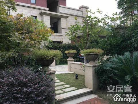 滨果花园小区怎么样,与咸祥镇竹山新村对比哪个好?