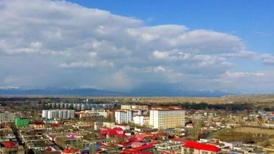 伊犁九城的瞻德城入选第一套人民币纸币图景,如今的霍城县清水镇