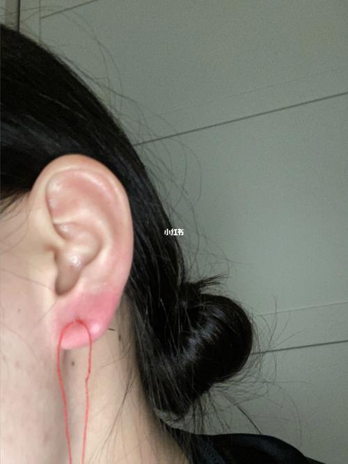 老法开耳洞 自己在家用针扎_耳洞_耳钉_打耳洞攻略_首饰盒_酒精_工作