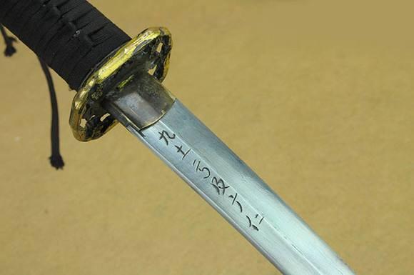 日本老兵想出百万赎回军刀,中国立马拒绝,只因刀上刻了9个字