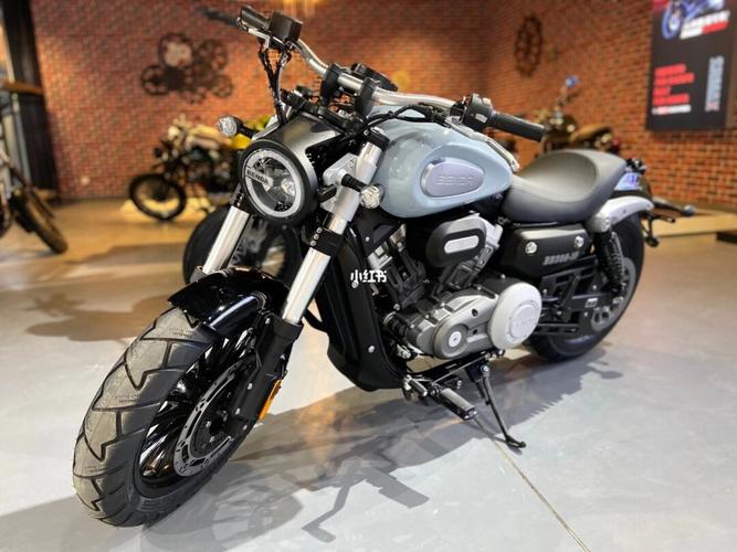 金吉拉300cc复古风真的很奈斯你值得拥有