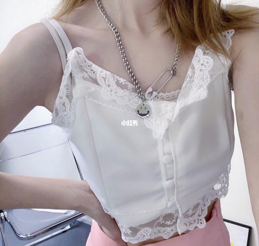 小吊带77锁骨_吊带_ootd_夏天去哪玩_每日穿搭_时尚_穿搭