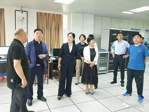 市教育局局长滕海燕到辽阳市一高中考点检查指导2018高考工作