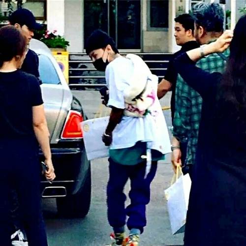 耐克与tomsachs联名gd权志龙同款宇航员2.0运动鞋