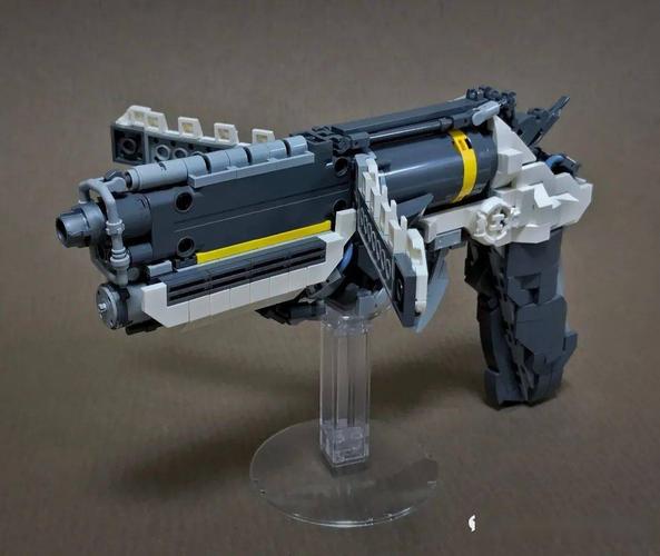 乐高机械手臂和手枪