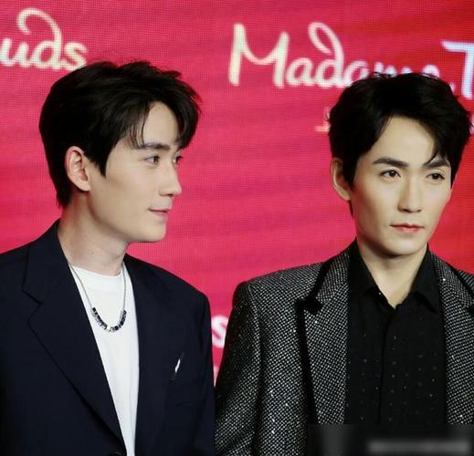 朱一龙传奇之朱二龙降世:朱一龙蜡像入驻上海杜莎夫人