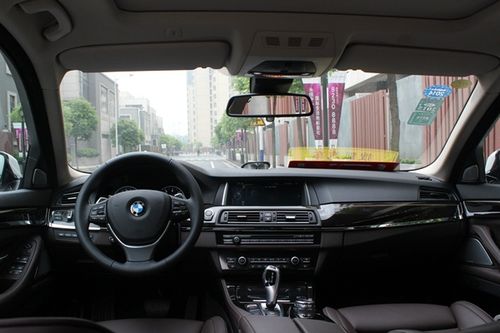 融入中国特色社会主义!体验新宝马535li