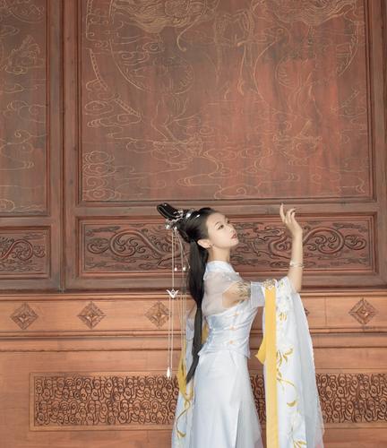 cosplay《天涯明月刀》游戏人物,古装女孩优雅而又高贵
