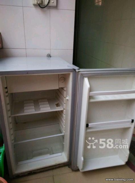家里买了一个新的冰箱,这个旧的冰箱卖掉,美的冰箱