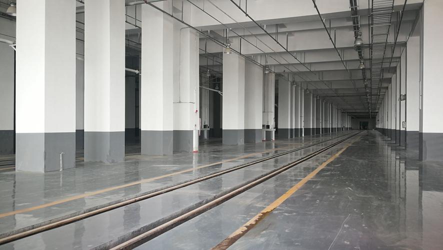 巨型航母正式列装航载机 ---记中铁四局广州地铁官湖车辆段顺利停车