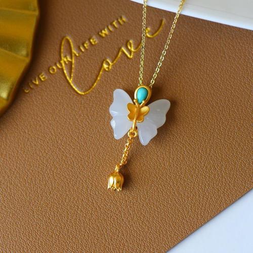 天然和田白玉羊脂玉蝴蝶吊坠点缀天然绿松s925纯银