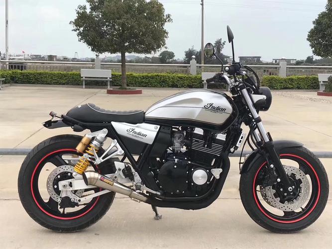 进口本田cb400四缸重机摩托车复古街车小黄蜂250大排量跑车公路赛