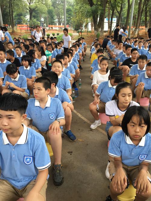 湖师大附属德山学校七年级三班军训录