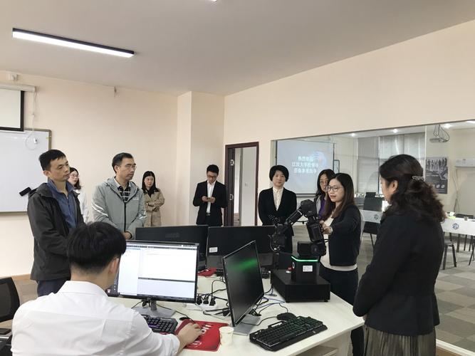 江汉大学物信学院莅临维识教育科技共谋人工智能专业建设及人才培养