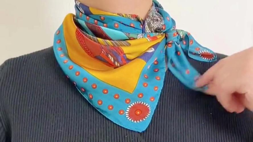 教你空乘丝巾的冬季系法时尚高雅显气质学到就赚到