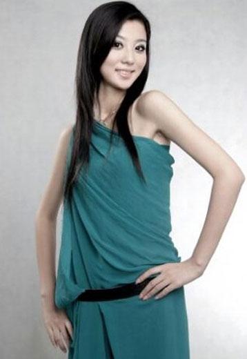 费沁雯写真图片