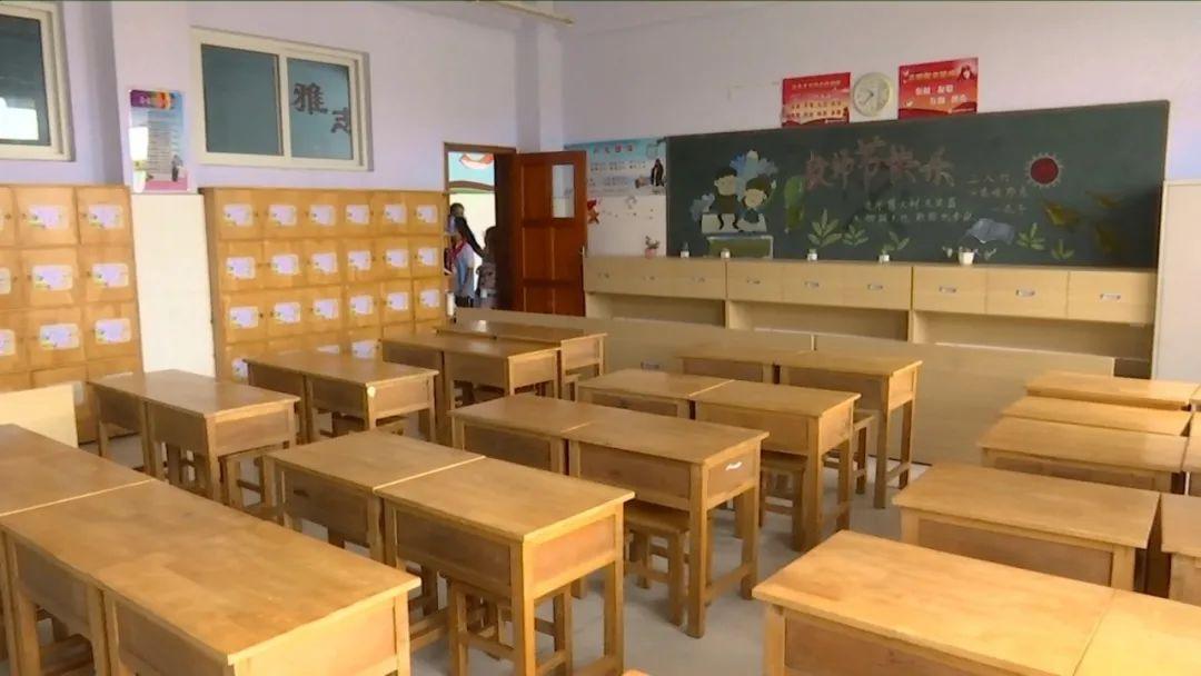 午休神器日照一学校教室装上了这种床