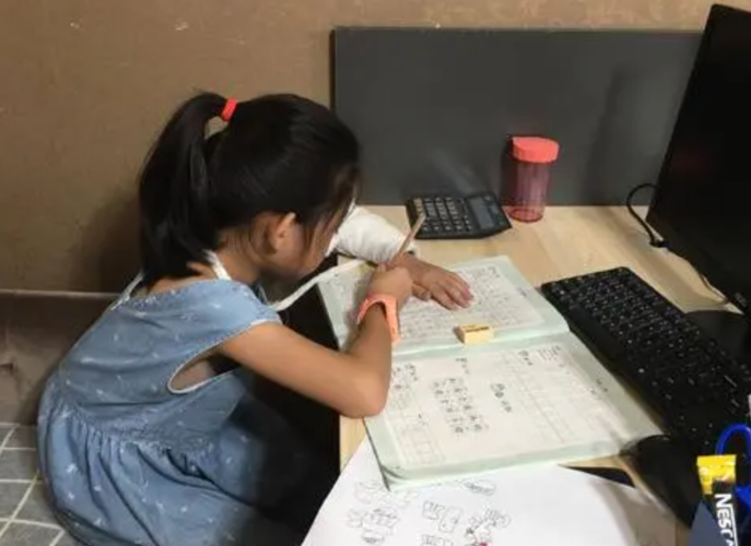 今日话题:你认为张锡峰考上名校和他的性格有关吗?欢迎在评论区留言.