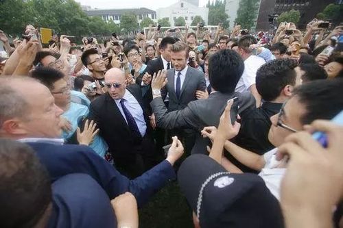 精选一组有趣的围观照片