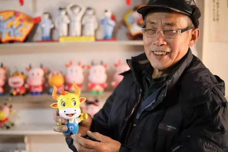 洪泽泥塑艺人汤雅奇,牛年塑"牛"迎新春!
