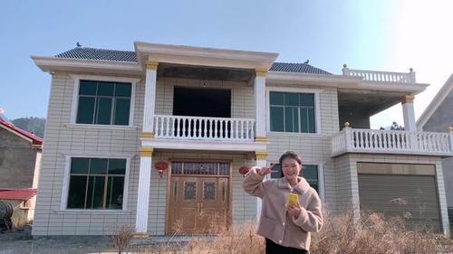 农村墅说家:实拍农村二层洋房户型,专用车库带2个阳台实用户型