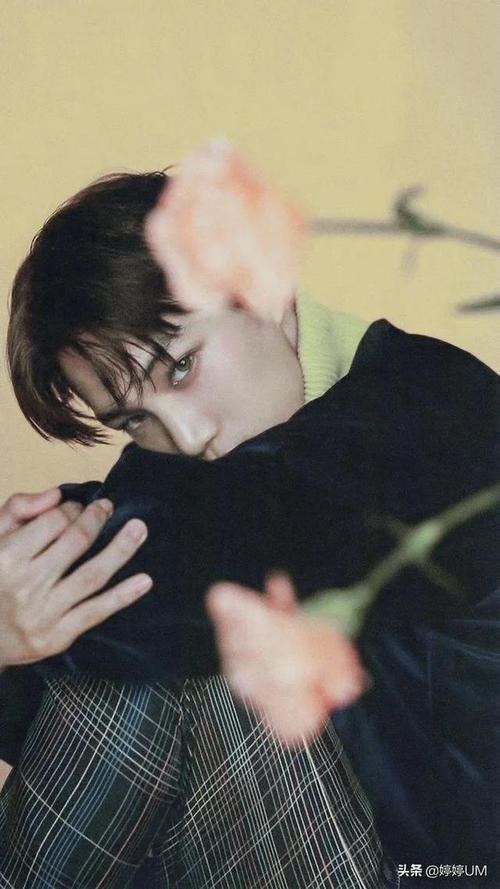 exo的kai金钟仁性感迷人可爱呆萌这样子的他谁不轻易沦陷呢