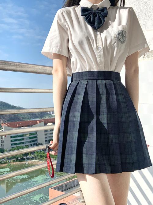 古松松茶同格成品布正统jk格裙现货校供jk制服裙学院风百褶裙