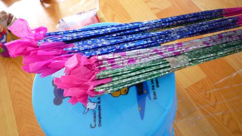 漳州市哪里有卖小烟花的,抓在手里放的,不是贼大的那