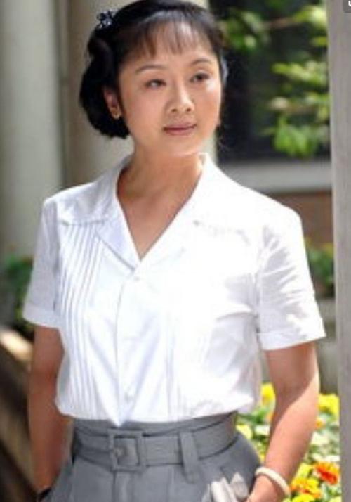 而唐静的小品也表演的很好,还多次登上过春晚的舞台,表演小品.