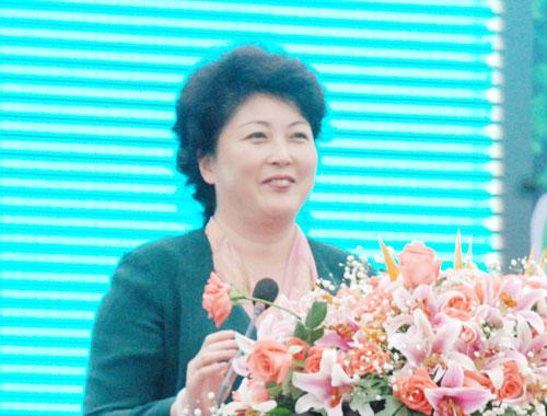 中共吉安市委副书记,市长王萍宣布开幕; 中国 遂川首届狗牯脑茶文化节