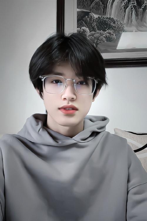 张极[超话]##张极 极致美颜