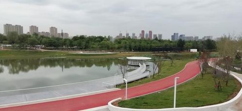 西安会展中心湿地公园在浐灞生态区,灞河右岸东侧的位置,正对面就是