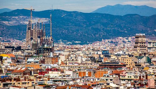 巴塞罗那是哪个国家的 巴塞罗那在哪里