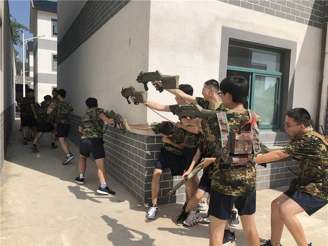 我院2018级新生溧阳青龙山军训火热进行中