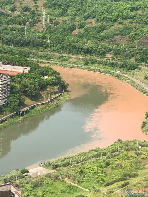 沙溪河你是怎么了?你把綦江河都染红了