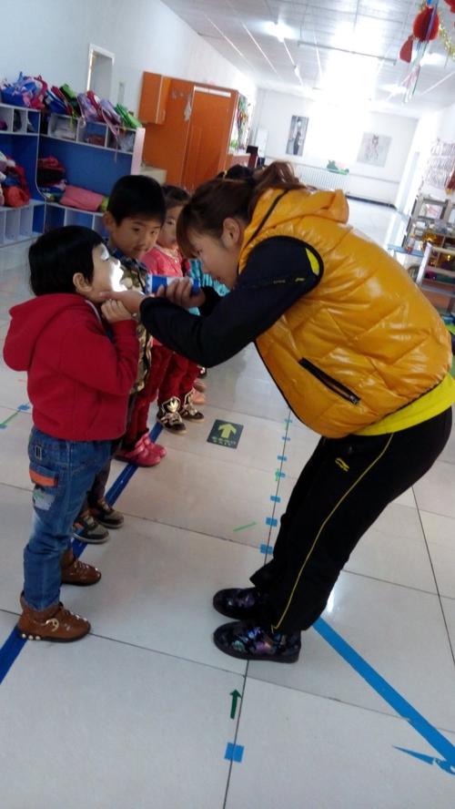 坚持晨午晚检,保证孩子健康_励步国际双语幼儿园_新浪