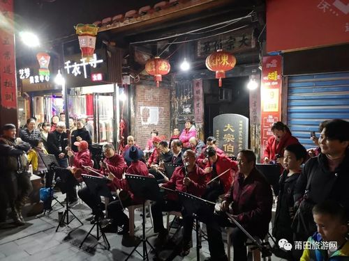 大宗伯第前演奏的十音八乐